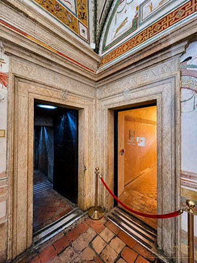 Entry to Sala di Apollo "Hall of Apollo"